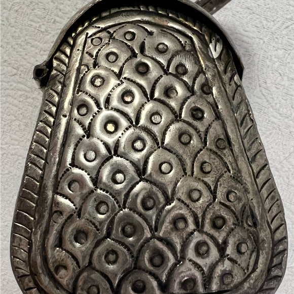 Metal wristlet, vintage - Picture 3 of 7